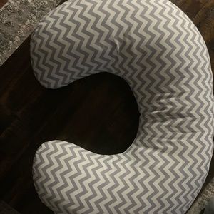Nursing pillow